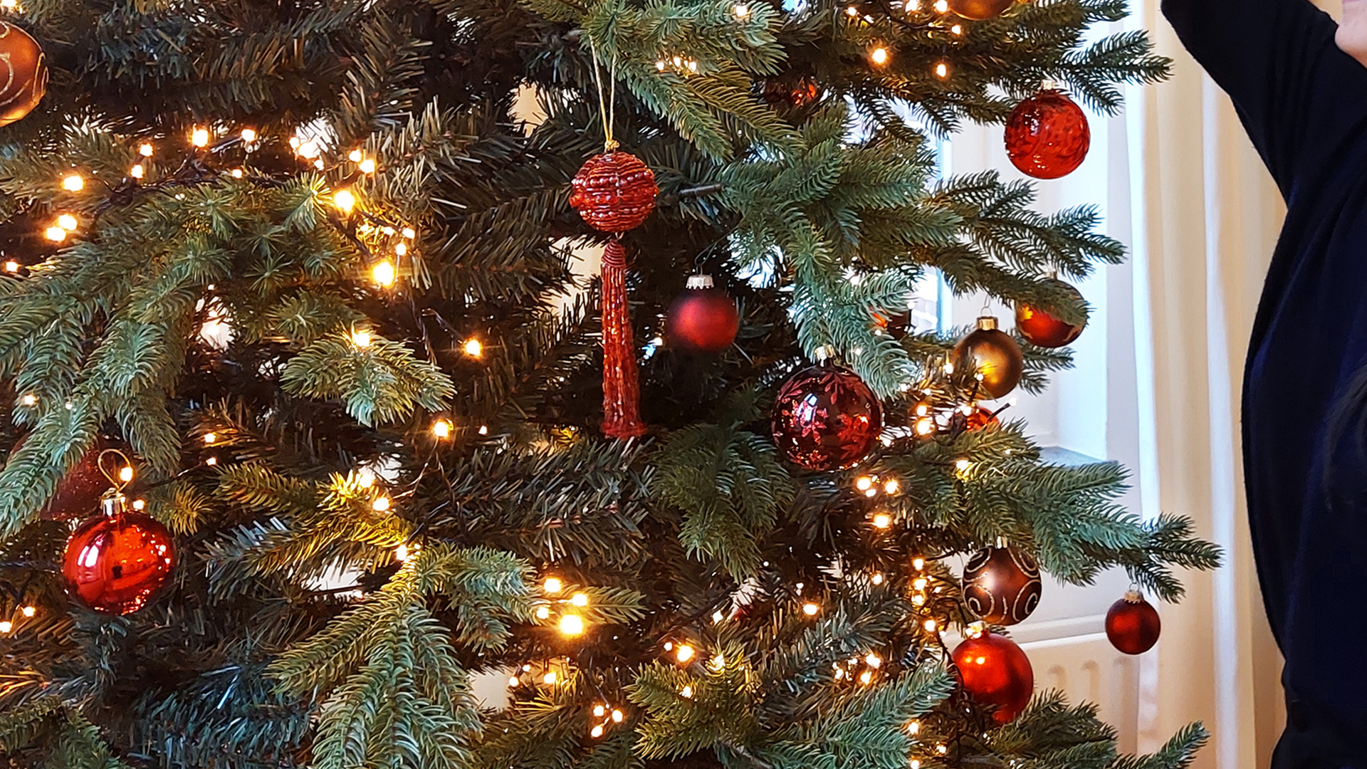 Gezellig kerst bij ZIN versiering kerstballen kerstboom in Vught bij Den Bosch